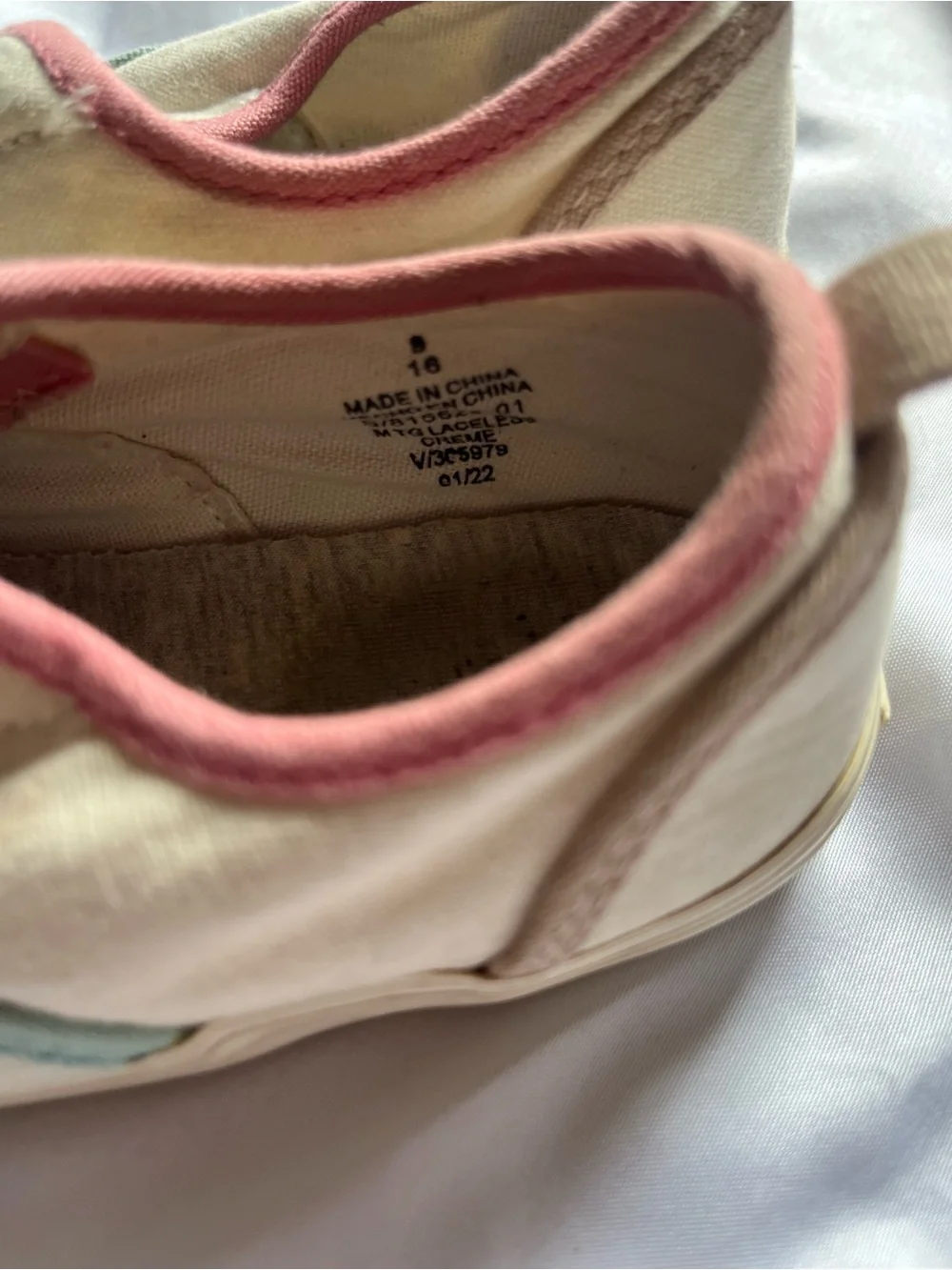 Old Navy Girls Canvas Shoes 9
